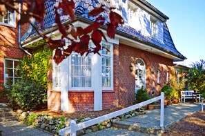 Front of property - Hotel Kleine Auszeit - Adults Only (St. Peter-Ording)