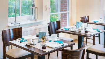 Tägliches nach Wunsch zubereitetes Frühstück gegen Gebühr