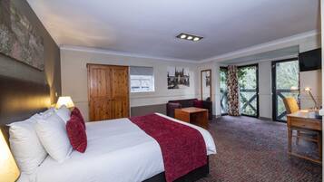 Desk, iron/ironing board, free WiFi, bed sheets