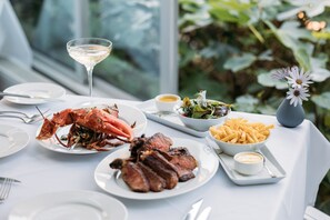 Aamiainen, lounas ja illallinen