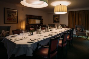 Breakfast, lunch and dinner served - Hotel Meudon (Falmouth)