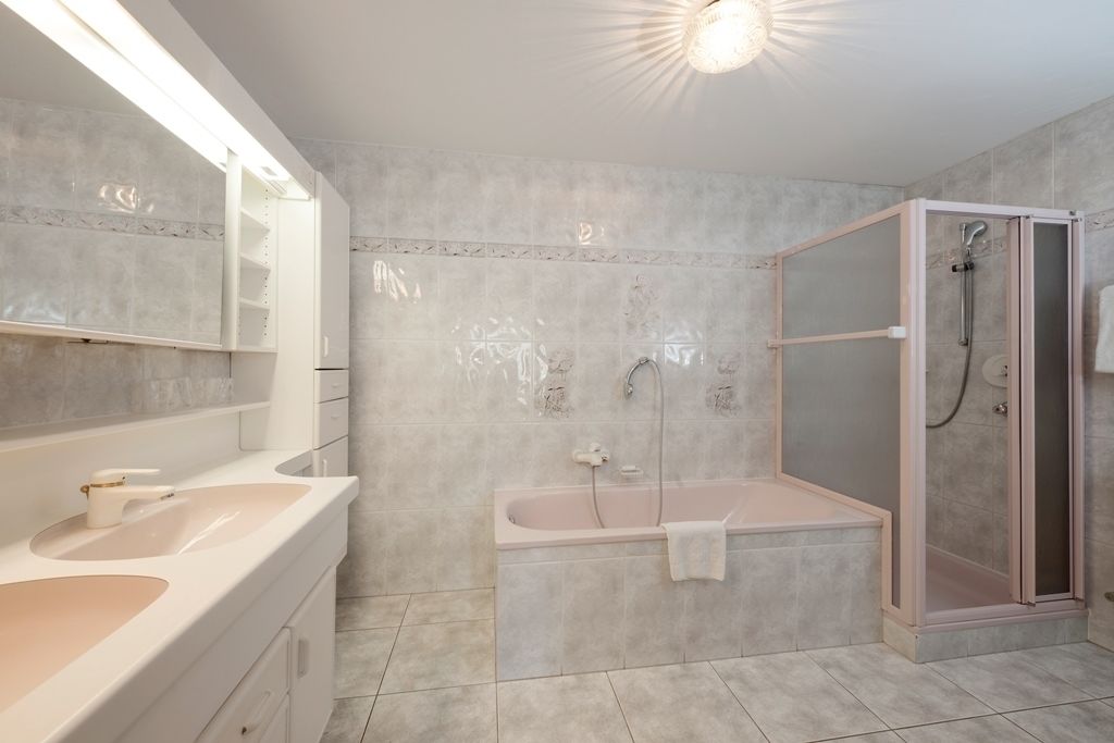 family room, 2 bedrooms, garden view, garden area | bathroom | free toiletries, towels