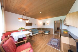 Suite Familiale (Tiroler Haus) | Coin séjour