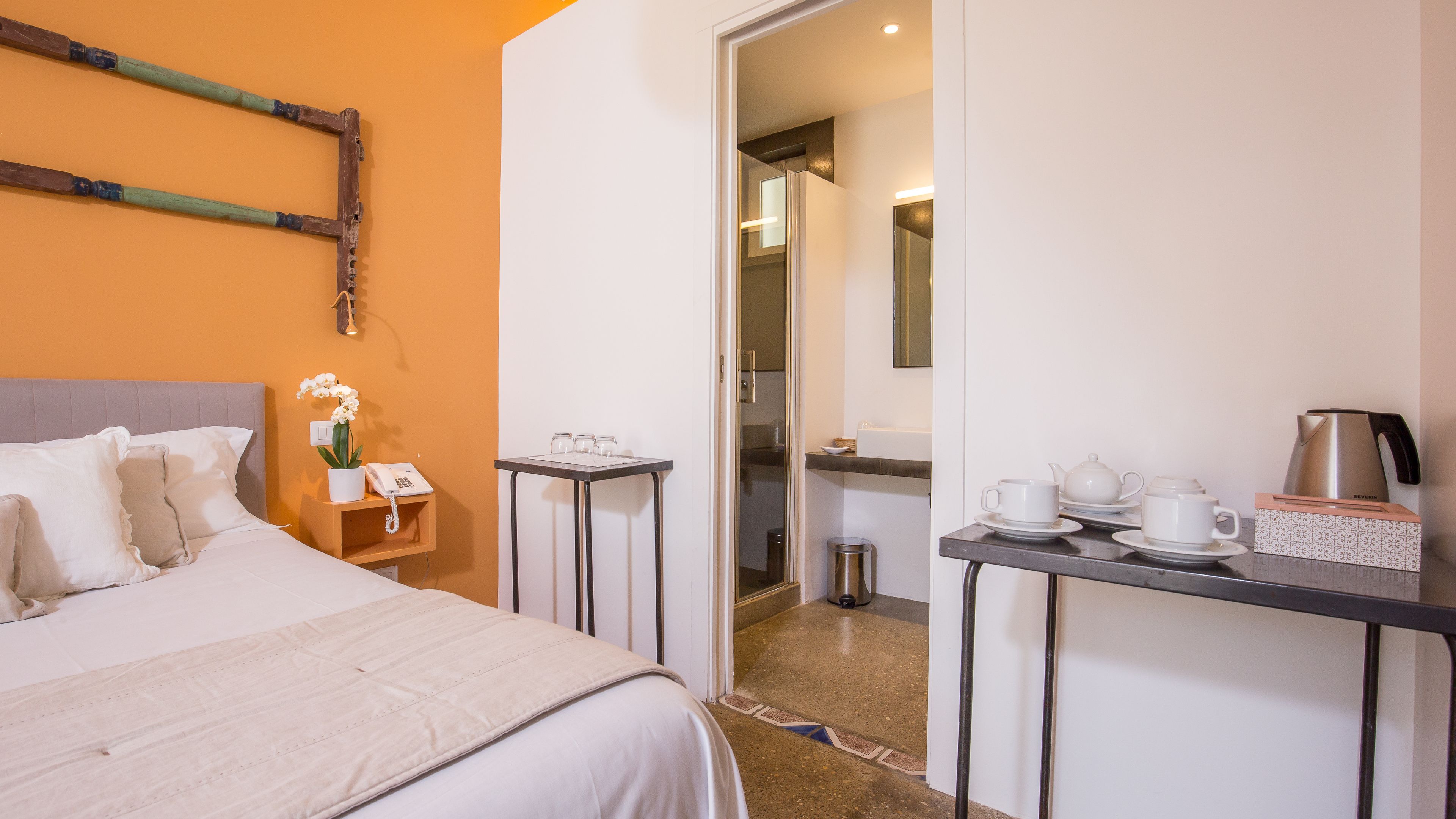 triple room | in-room safe, individually decorated, individually furnished