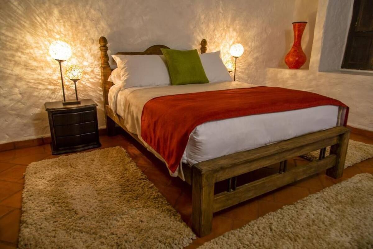 In-room safe, free WiFi, bed sheets