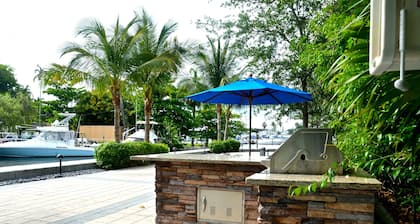 Riviera Luxury Living at River Oaks Marina and Tower