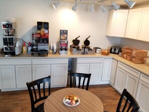 Free daily continental breakfast
