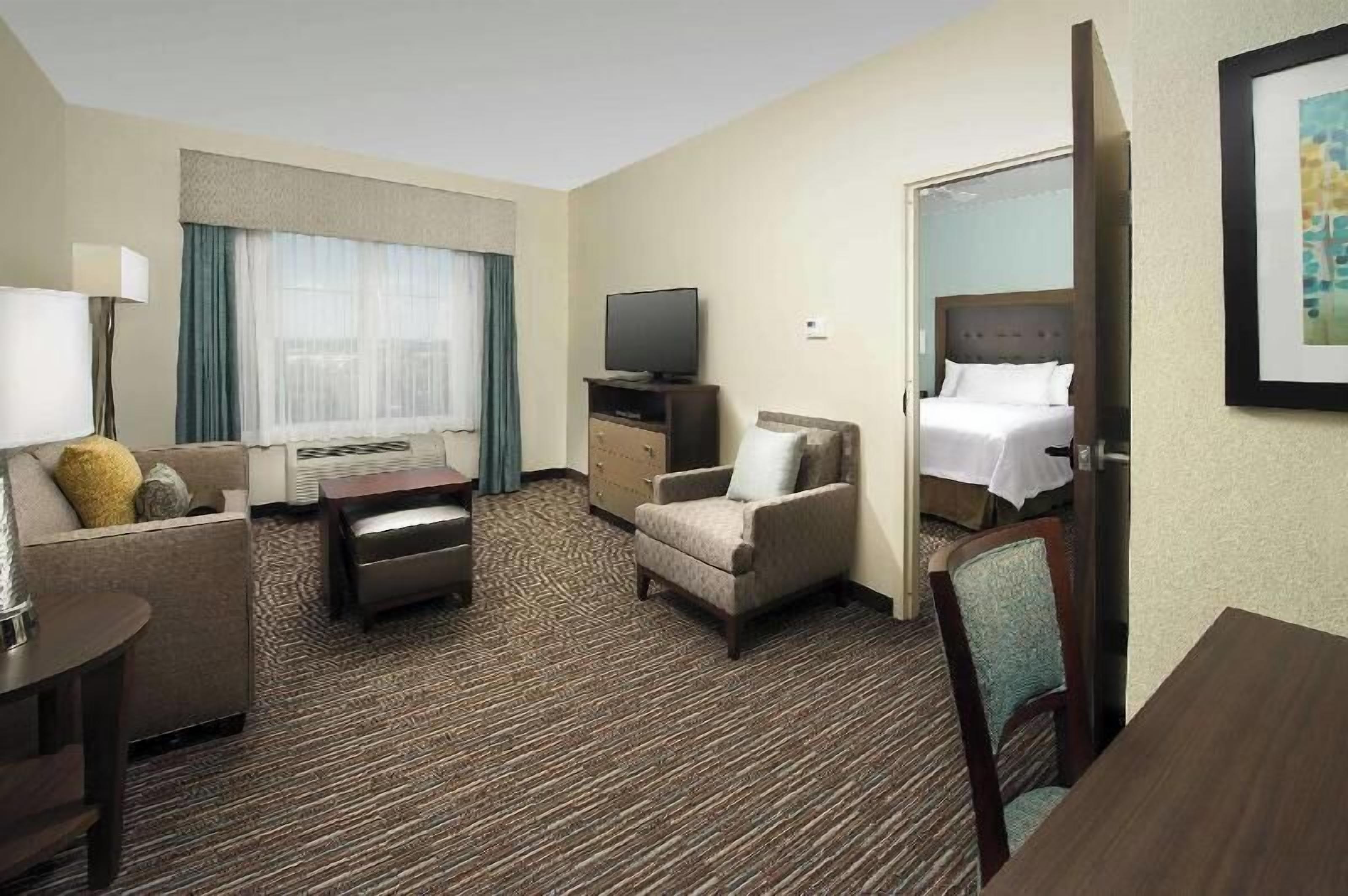 In-room safe, desk, blackout curtains, free WiFi