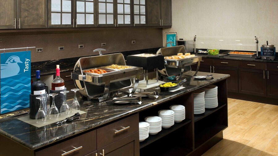 Homewood Suites by Hilton San Antonio Airport