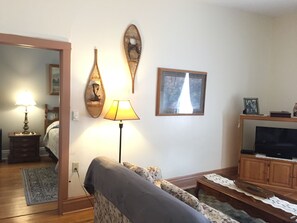 Traditional Apartment, 1 King Bed with Sofa bed (Second Floor Walk Up) | Living room | 42-inch Smart TV with cable channels, TV - Historic Downtown Capitol Hotel Vacation Suites (Buffalo)