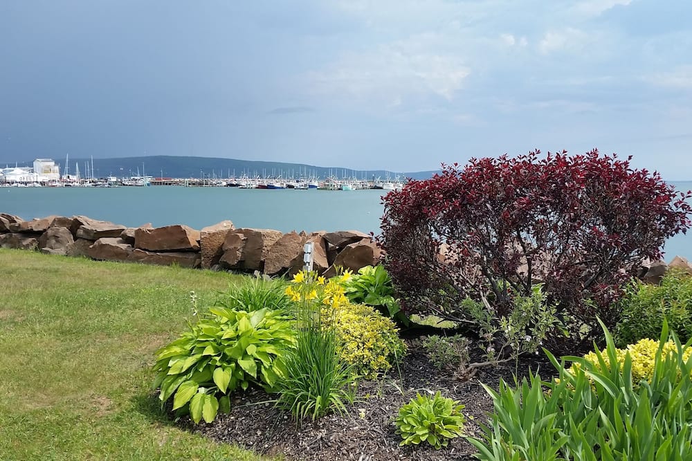 Bayside Inn