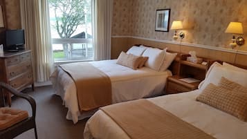 Classic Room, Multiple Beds, Ensuite, Bay View (3rd Floor) | Free WiFi, bed sheets