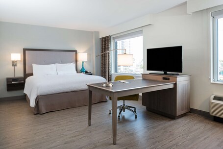 Hampton Inn Suites Miami Wynwood Design District - Image 18