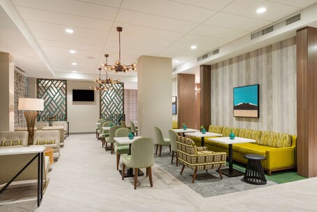 Hampton Inn Suites Miami Wynwood Design District - Image 31