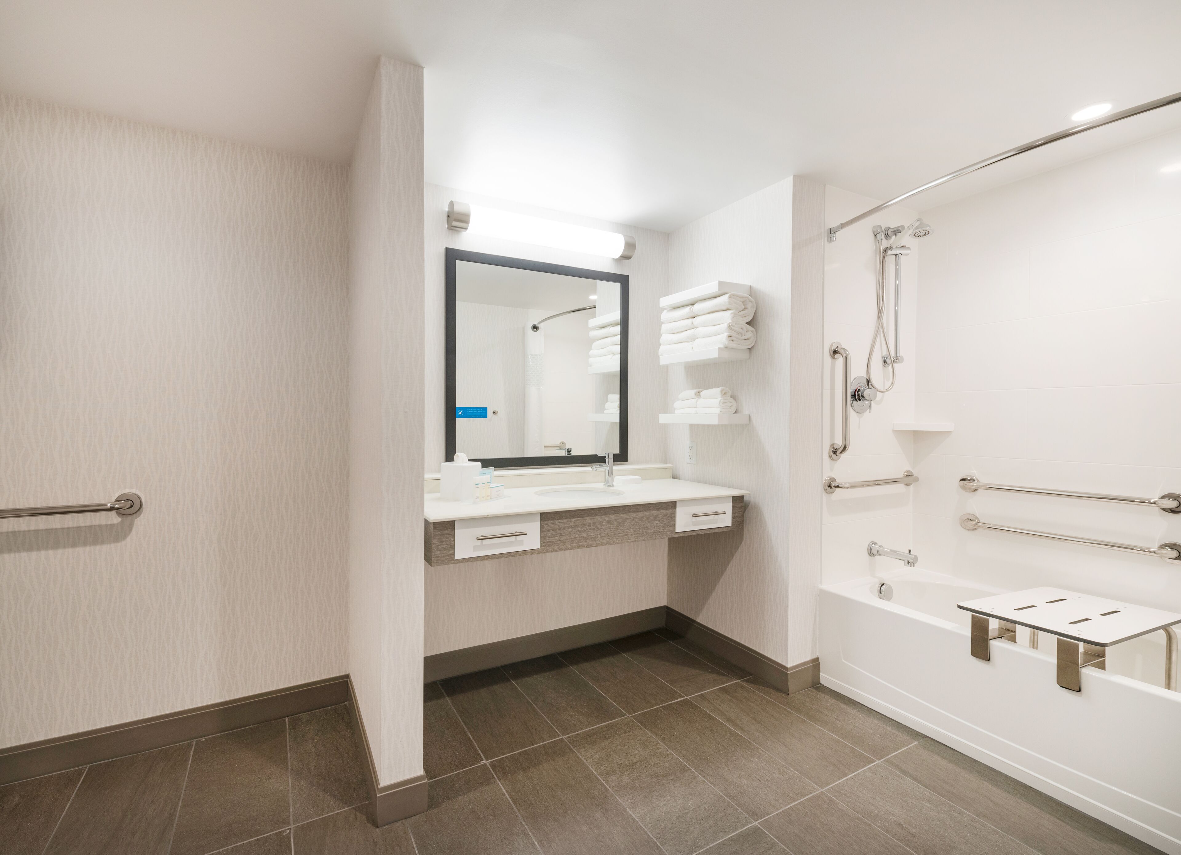 combined shower/bathtub, free toiletries, hair dryer, towels