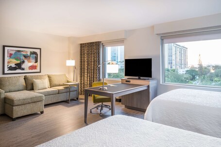 Hampton Inn Suites Miami Wynwood Design District - Image 14