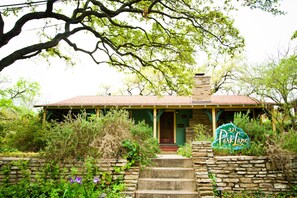 Property entrance - Park Lane Guest House (Austin)