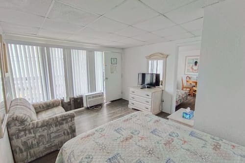 Standard Room, Multiple Beds, Kitchenette (Third floor) | Desk, free WiFi, bed sheets