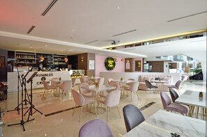 Cafe - Iconic Hotel Penang (Bukit Mertajam)