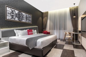 华丽客房 | 迷你吧（备有免费物品）、客房内保险箱、办公桌、熨斗/熨板