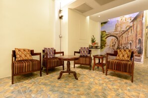 Lobby sitting area - Jack house hotel (Hualien City)