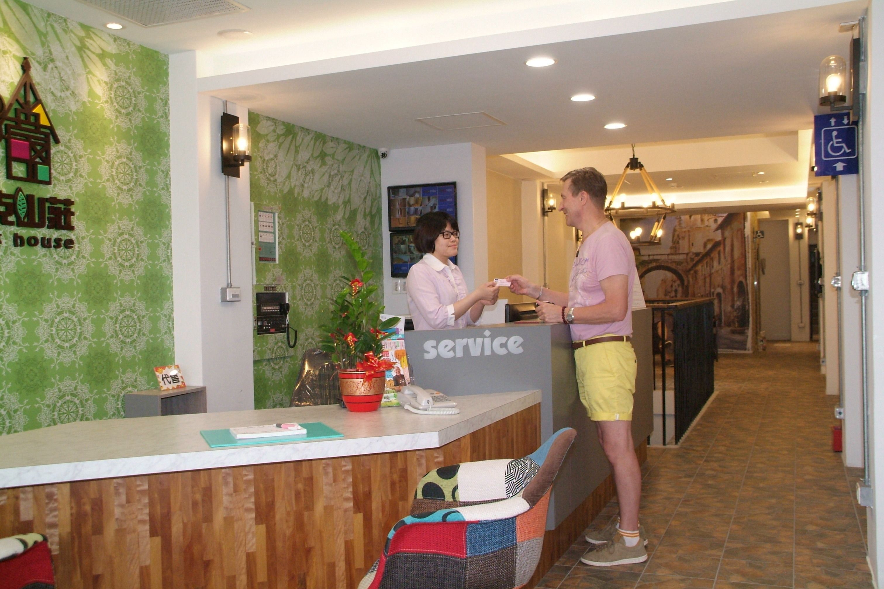 concierge desk