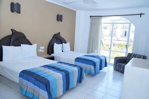 Standard Room, 2 Double Beds