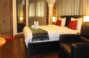 Kamar Double Deluks, 1 kamar tidur | Minibar, brankas, meja kerja, dan Wi-Fi gratis