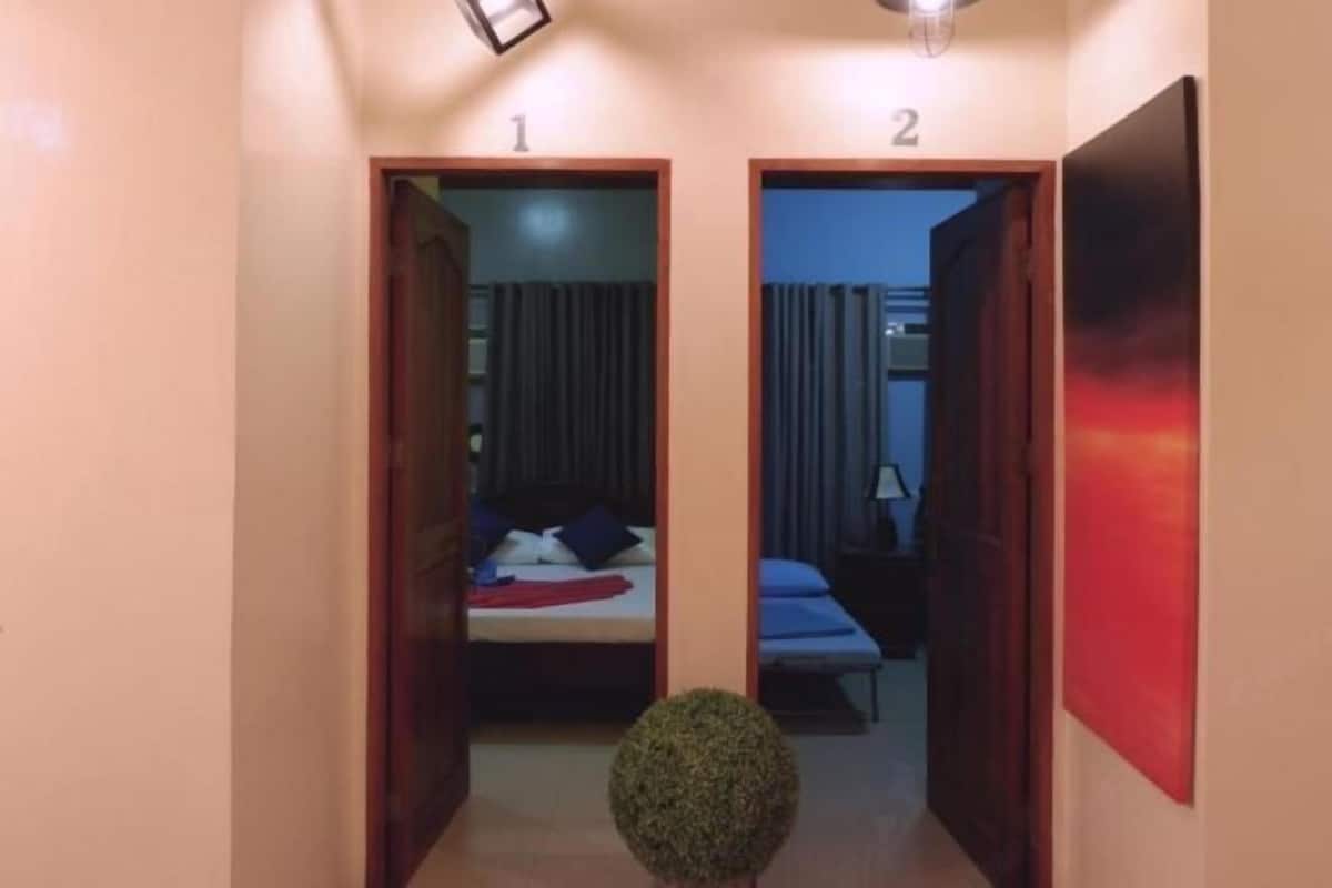 Desk, free WiFi, bed sheets