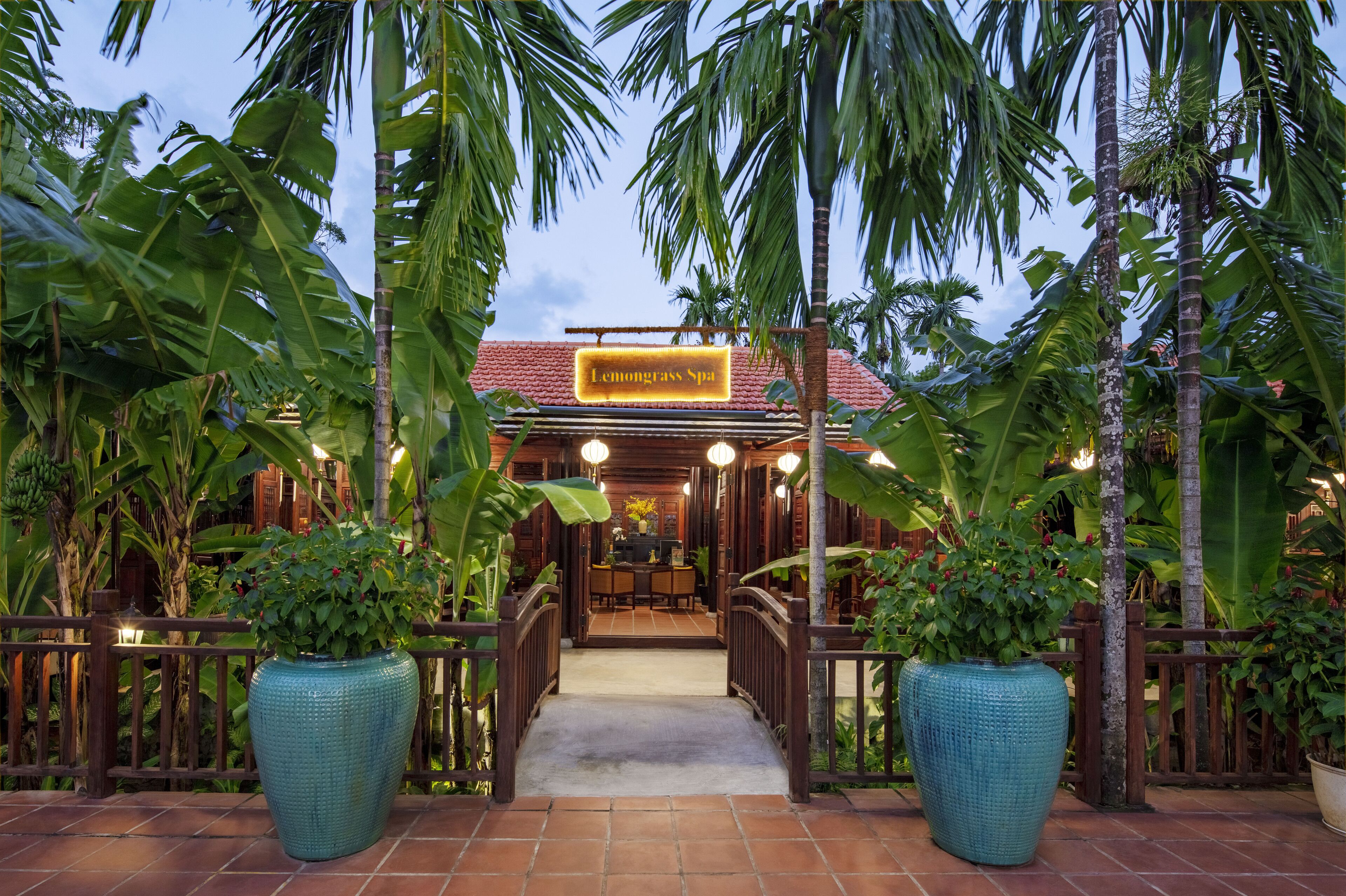 couples treatment room(s), body treatments, aromatherapy