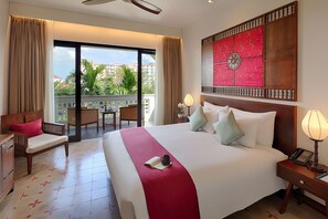 그랜드 더블룸, 강 전망 (River & Town View) | 미니바, 객실 내 금고, 책상, 암막 커튼