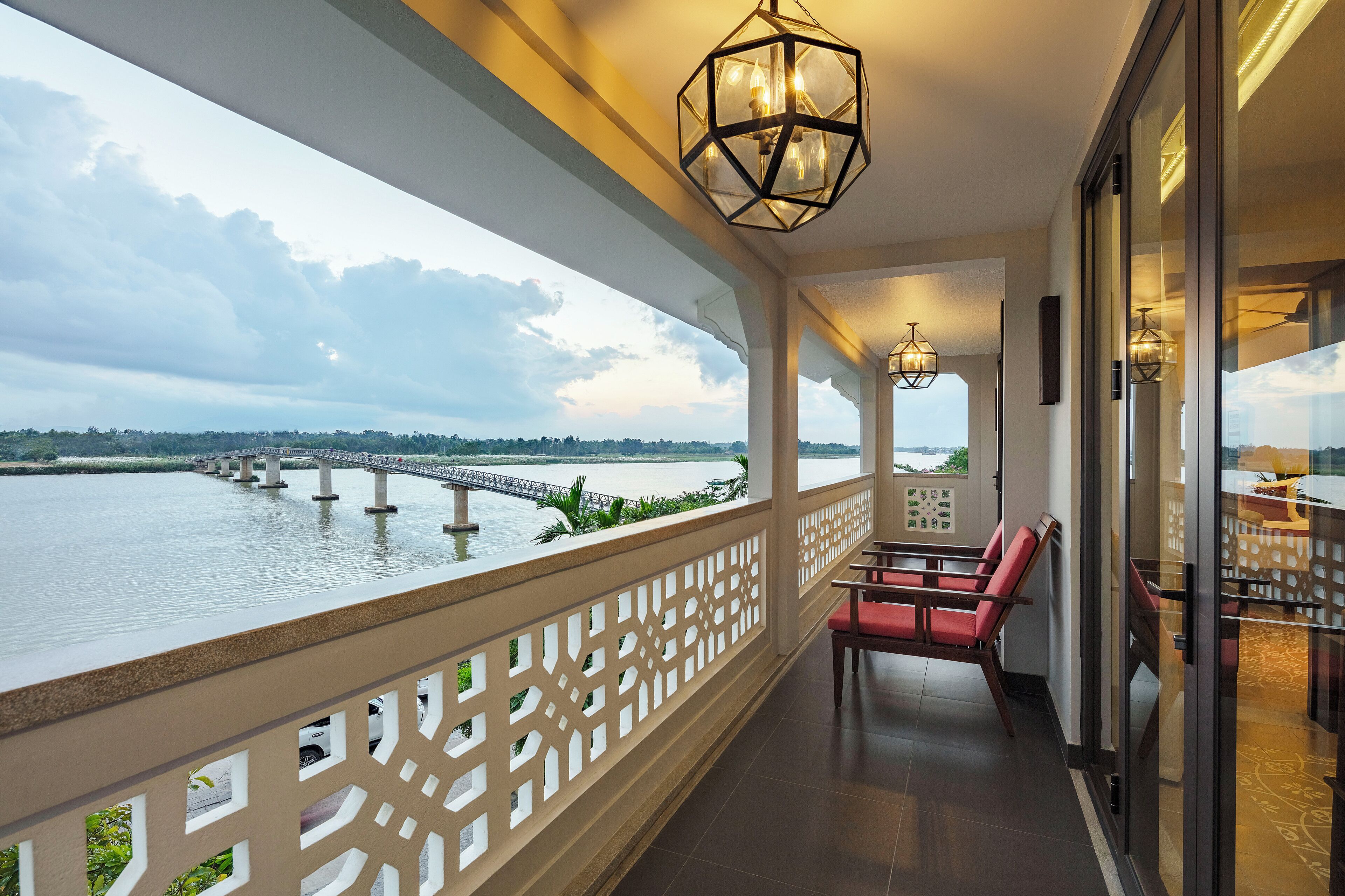 Familien-Suite, Flussblick | Blick vom Balkon