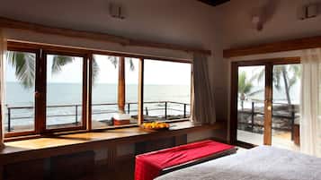 全景客房, 海景 (with A/C) | 書桌、熨斗/熨衫板、免費 Wi-Fi