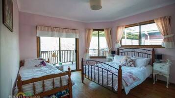 Premium bedding, in-room safe, individually decorated