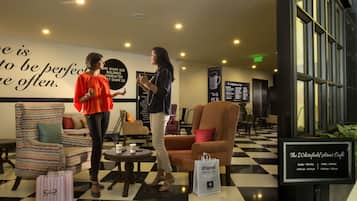 Dagelijks ontbijtbuffet (INR 499 per persoon)