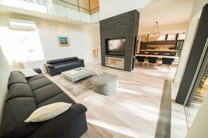 Casa, 3 camere da letto, non fumatori | Soggiorno | TV LCD, caminetto, console per videogiochi, lettore DVD