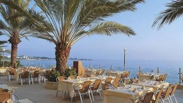 2 restaurants, breakfast, lunch, dinner served; Turkish cuisine