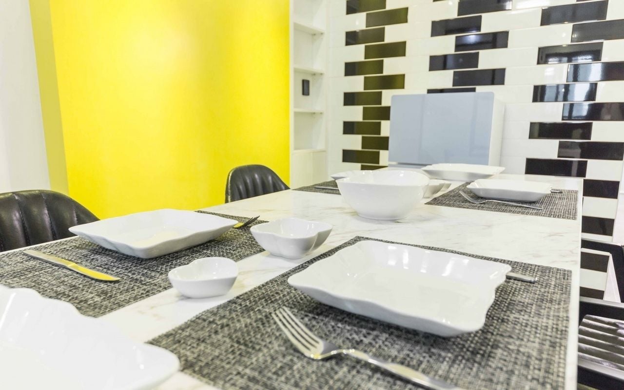 grand penthouse (netflix available) | in-room dining