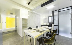 Penthouse Grand (Netflix available) | Matservice pÄ rummet