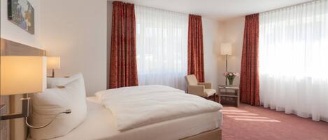 Superior Double Room | In-room safe, desk, blackout drapes, free cribs/infant beds