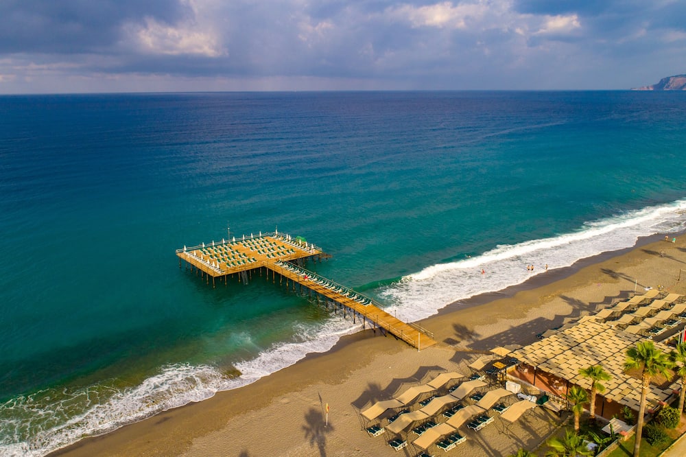 Senza Grand Santana Hotel