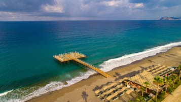 Playa privada y bar en la playa