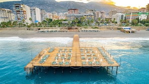Praia particular, bar na praia