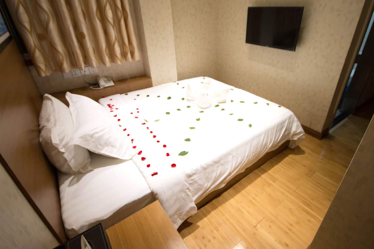 Superior Single Room, with Window