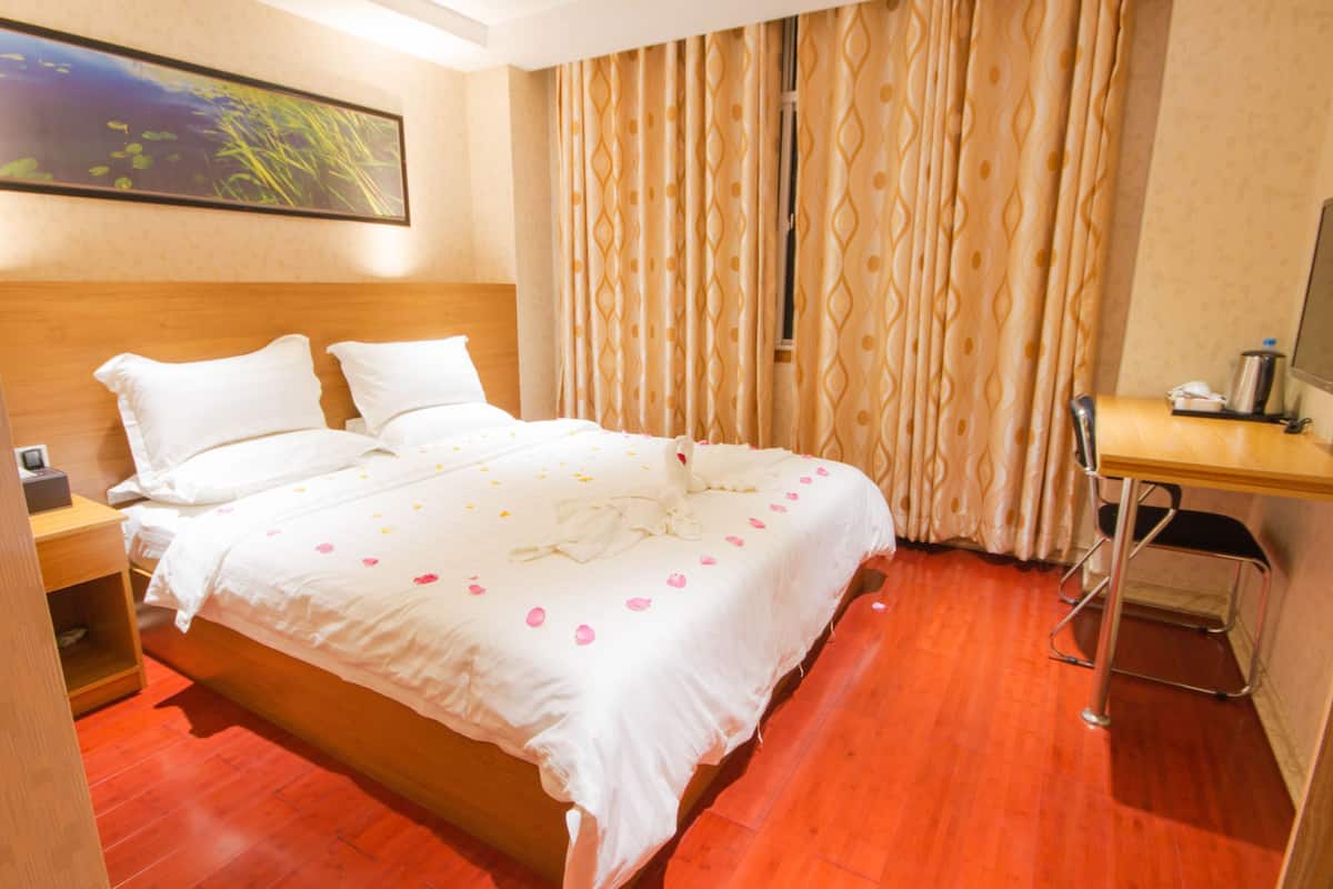 Deluxe Double Room, with Window