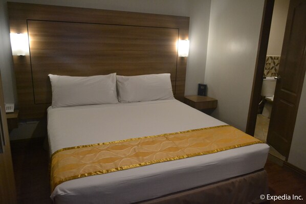 Standard Room | Blackout drapes - Vista Real Hotel (Tagaytay)