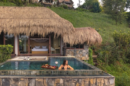 Grand Executive Suite  | Private pool