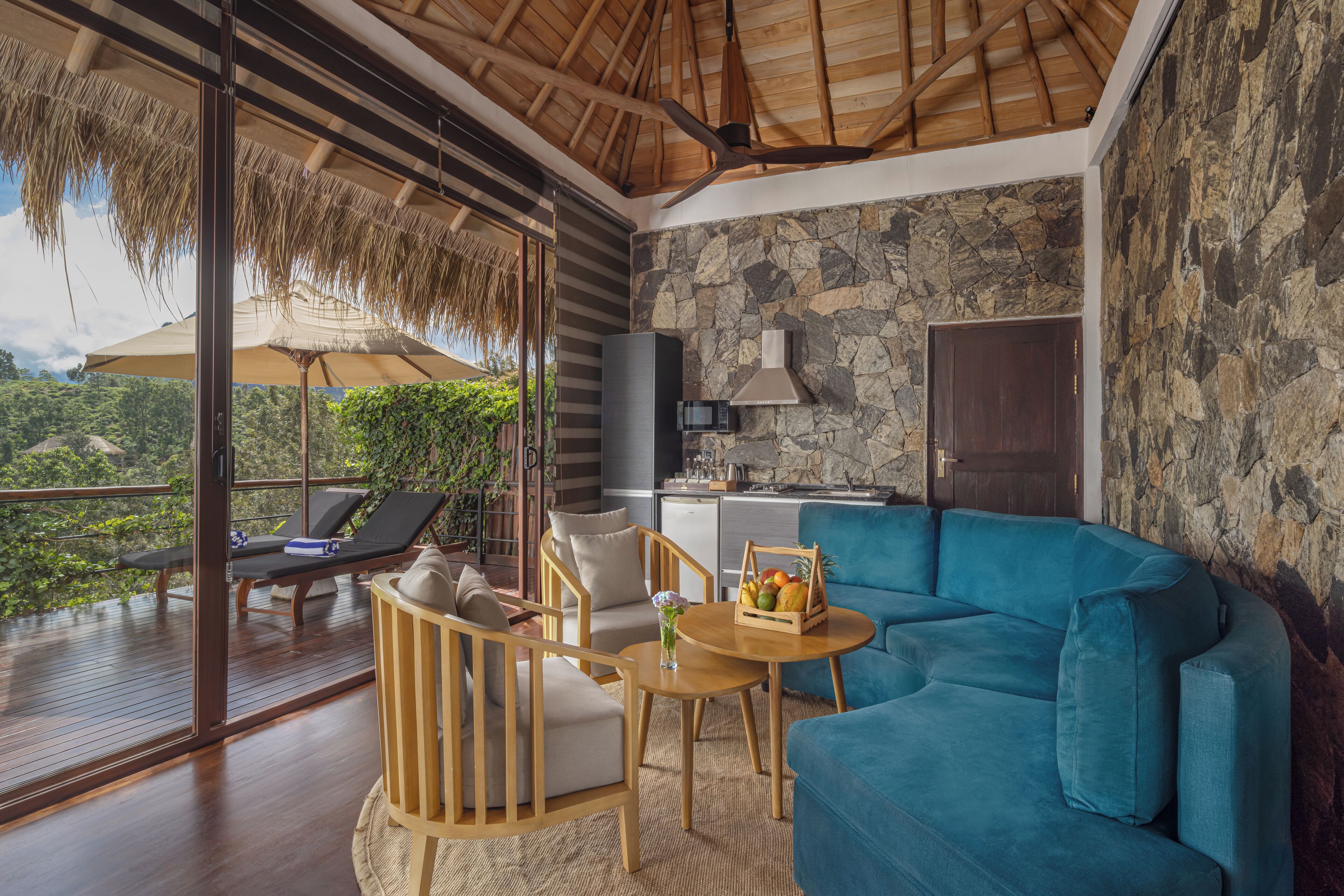 Grand Executive Suite  | Seprai premium, minibar, brankas, dan meja kerja