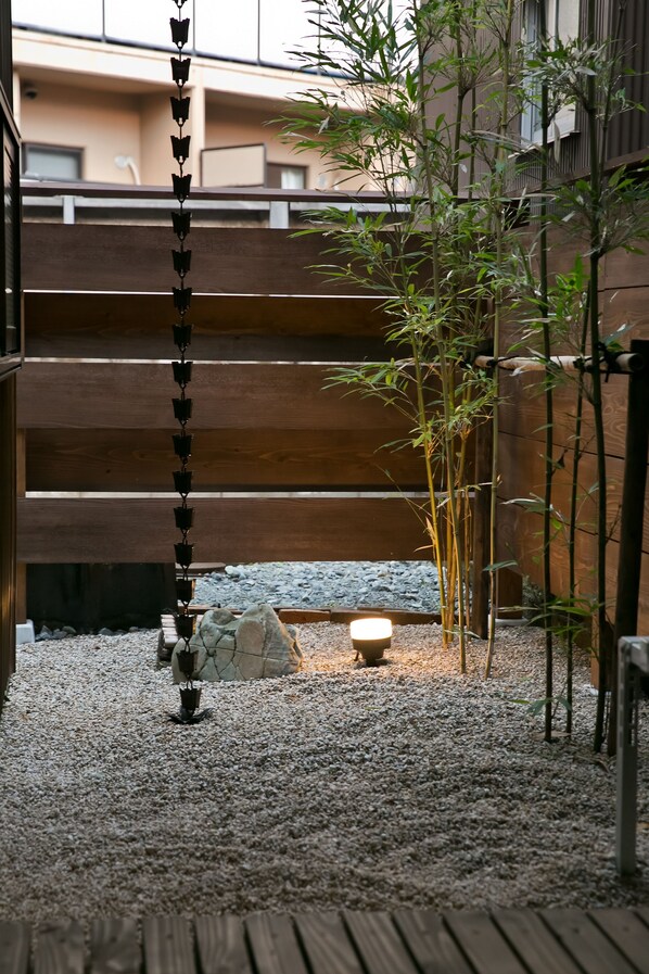 Courtyard - Hashibaan (Kanazawa)