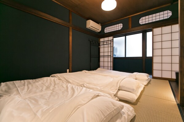 2 chambres, bureau, accès au Wi-Fi (inclus), literie fournie